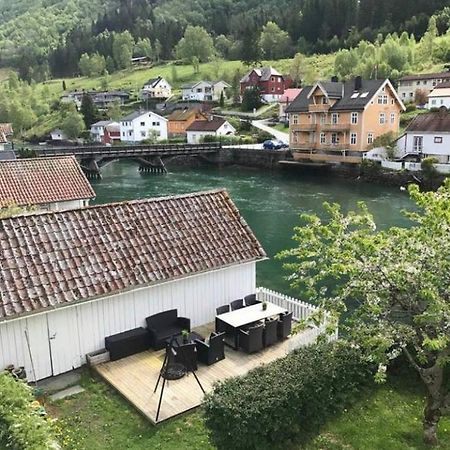 Stryn - House By The River 외부 사진