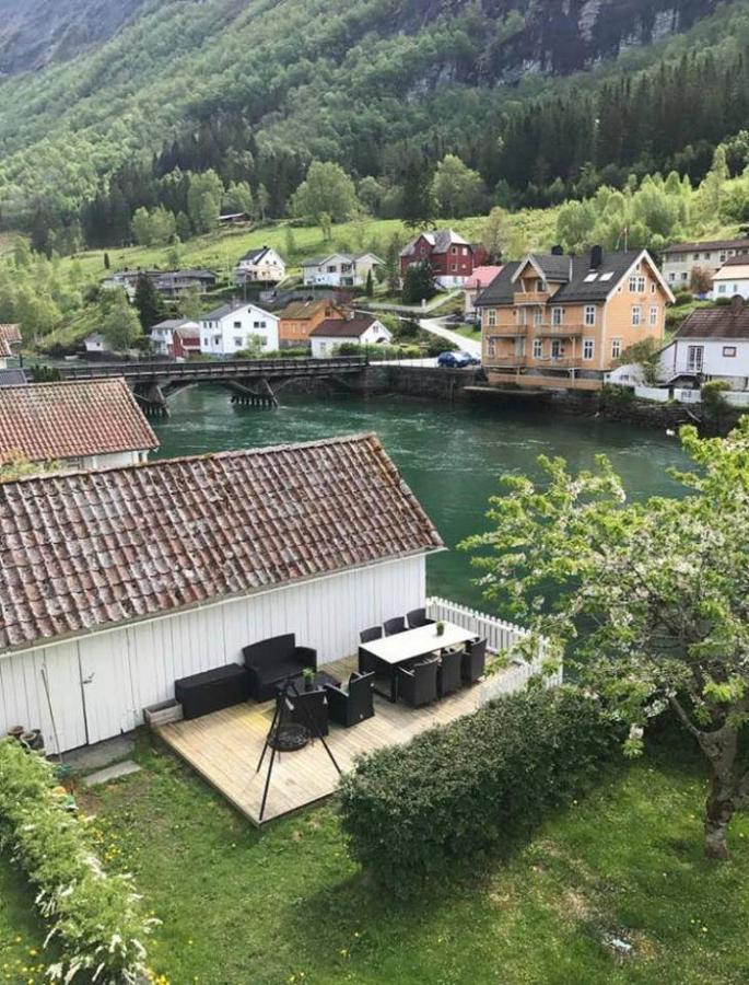 Stryn - House By The River 외부 사진